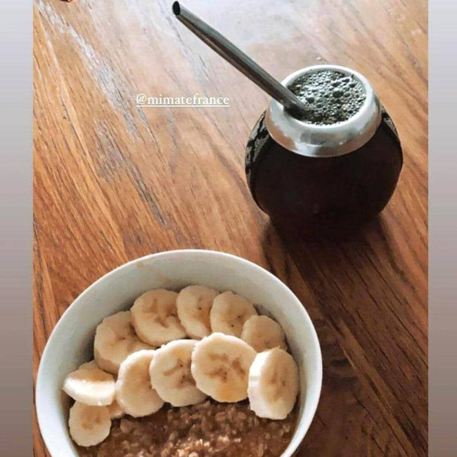 maté infusé dans une calebasse