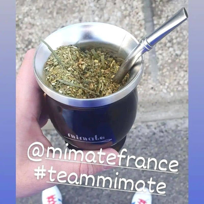 boire un maté dehors pour se réchauffer