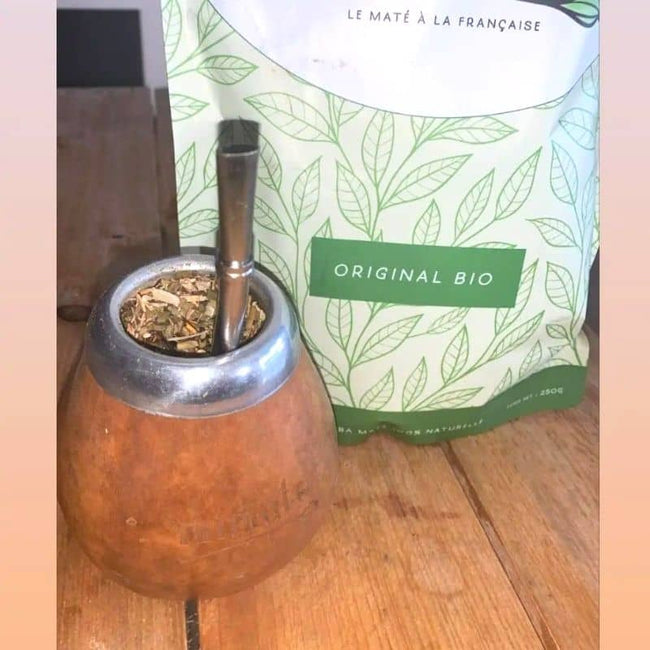 calebasse traditionnel avec maté dedans